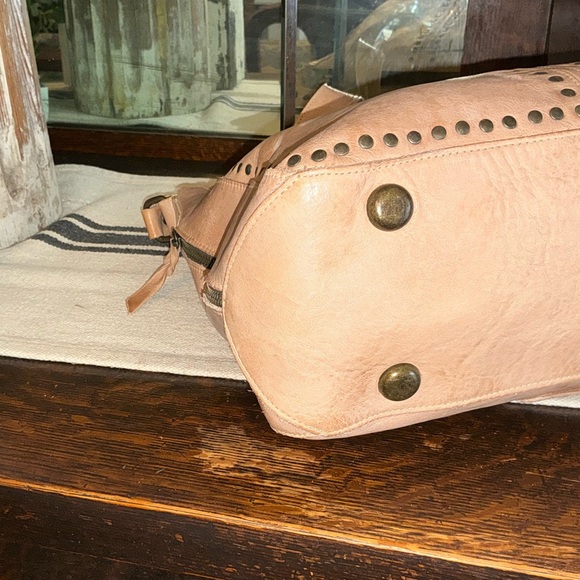 Bed Stu Leather Packet Shoulder Bag Studded Oats DD Tan MSRP $375 - Picture 9 of 14